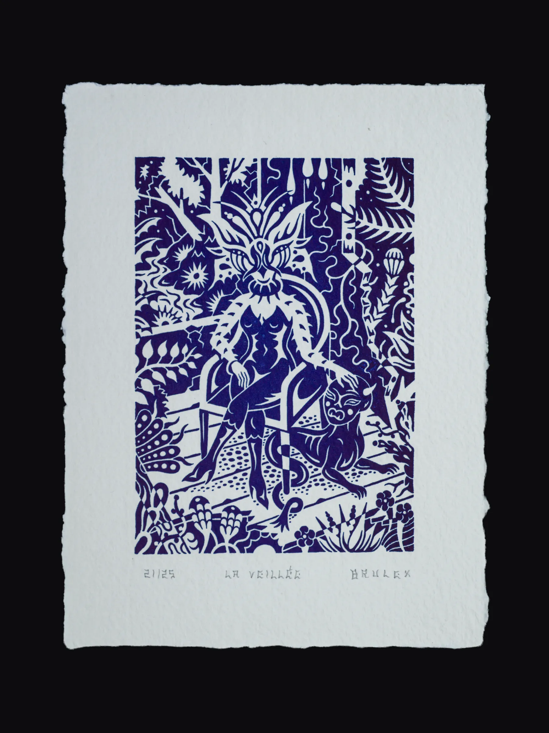 Packshot de l'estampe en letterpress "La Veillée" de l'artiste Brulex. Édité et imprimé par Sacrés Caractères à Lyon.